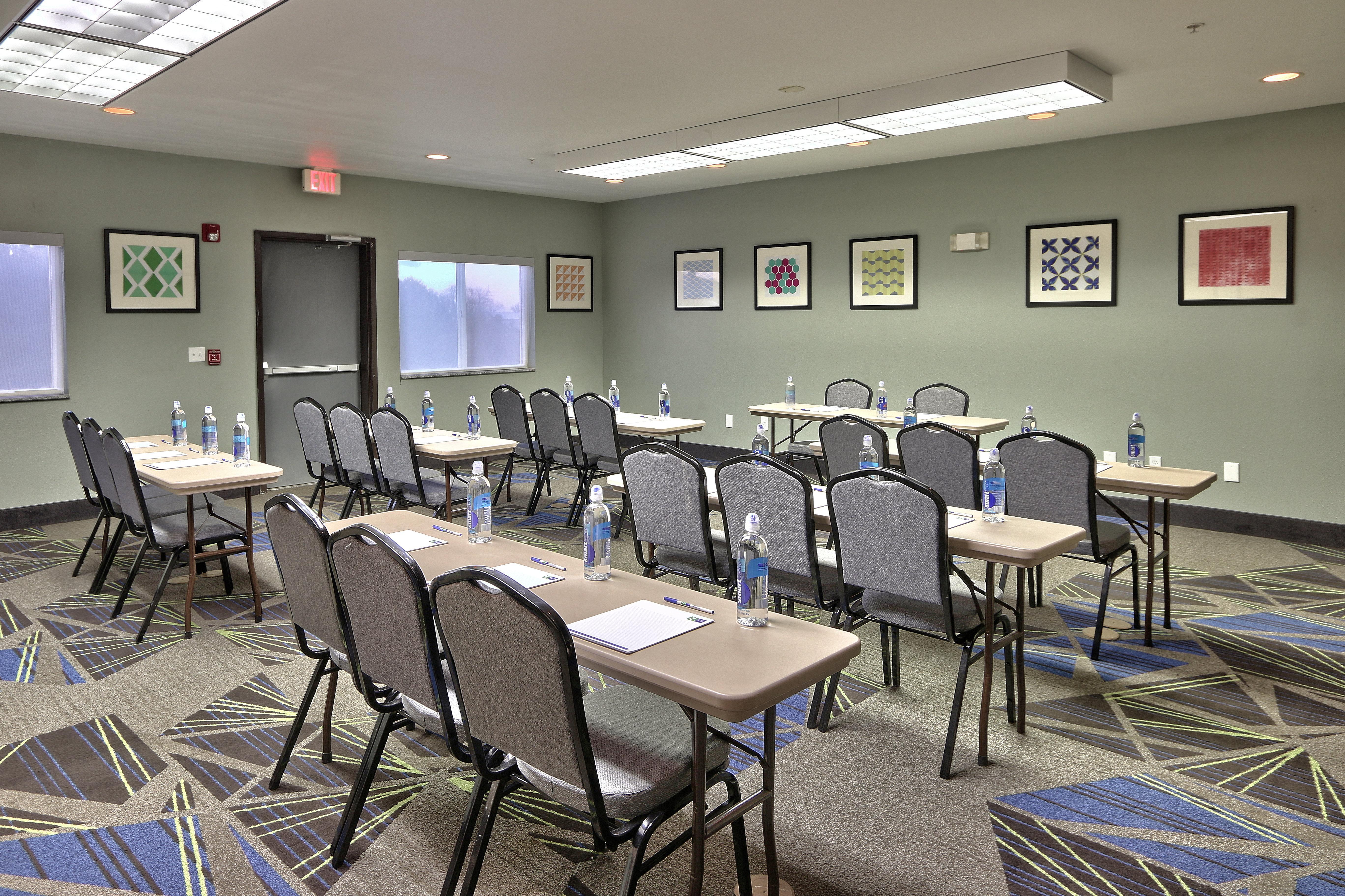 Holiday Inn Express & Suites Portales By Ihg Exteriér fotografie