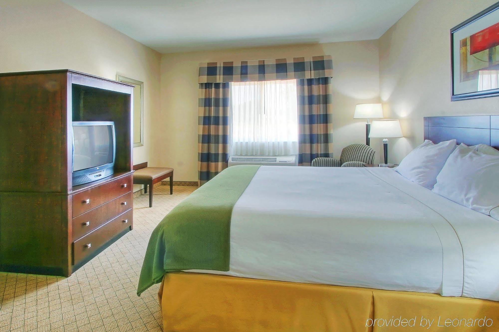 Holiday Inn Express & Suites Portales By Ihg Pokoj fotografie