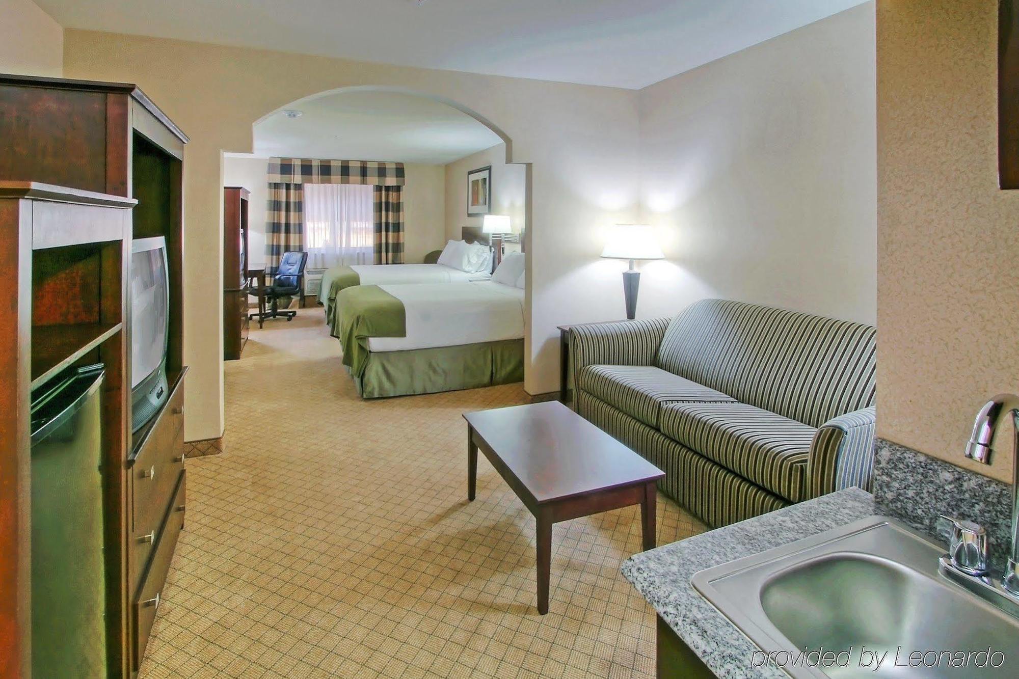 Holiday Inn Express & Suites Portales By Ihg Pokoj fotografie