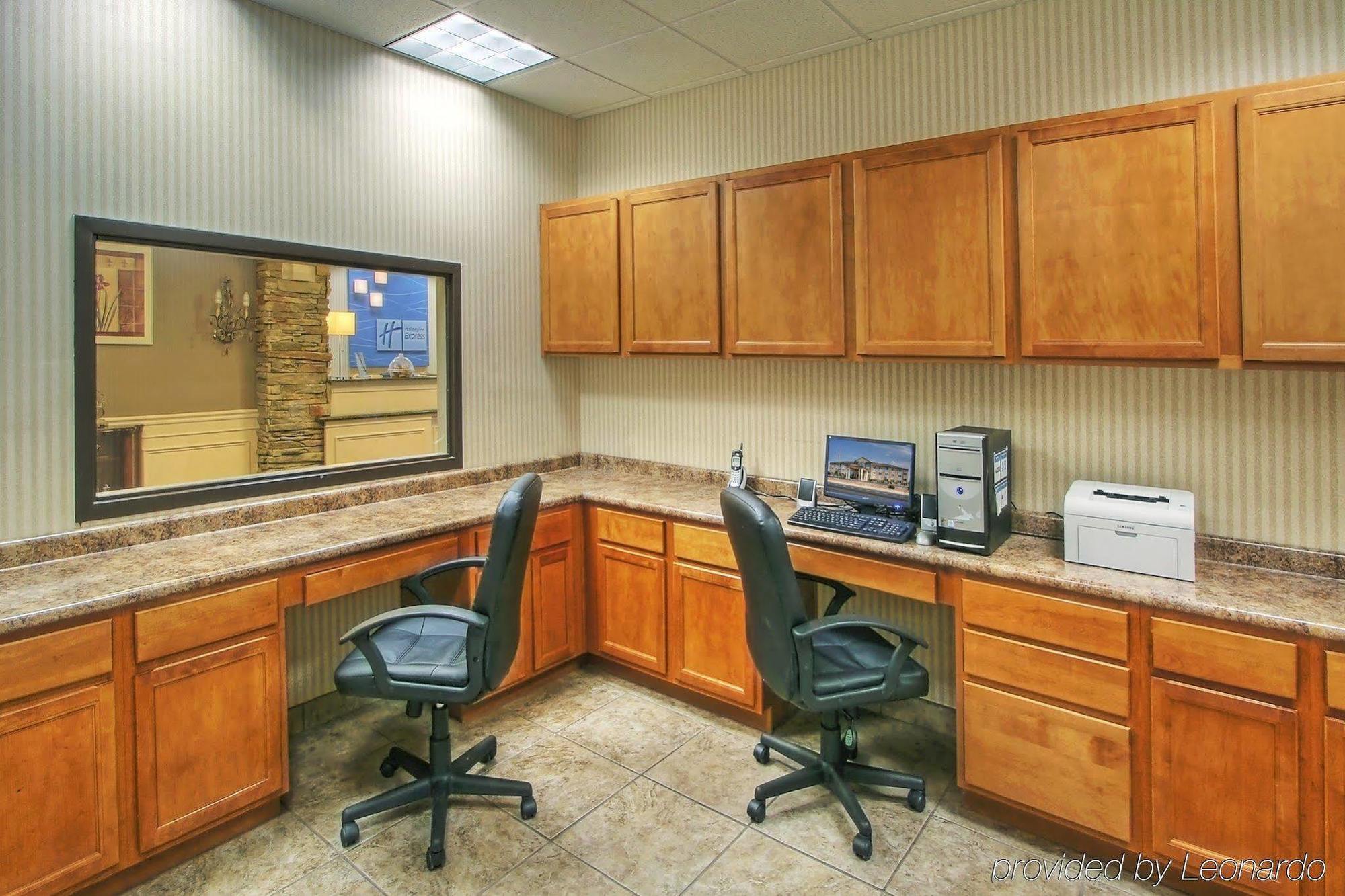 Holiday Inn Express & Suites Portales By Ihg Exteriér fotografie